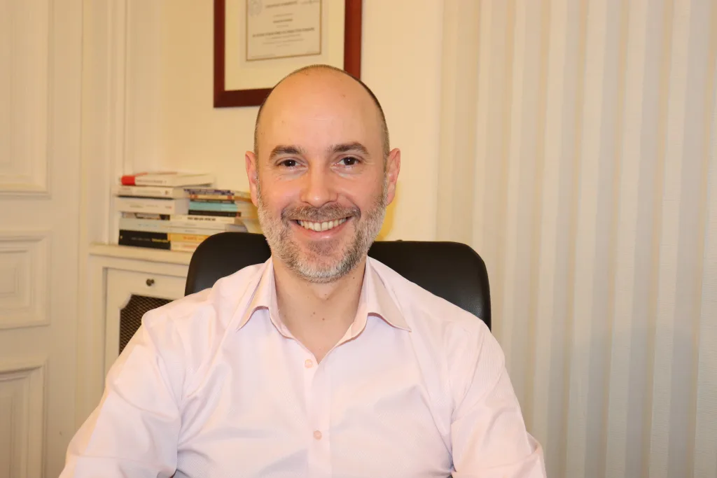 Fran-ois Schnerr, chiropracteur Paris